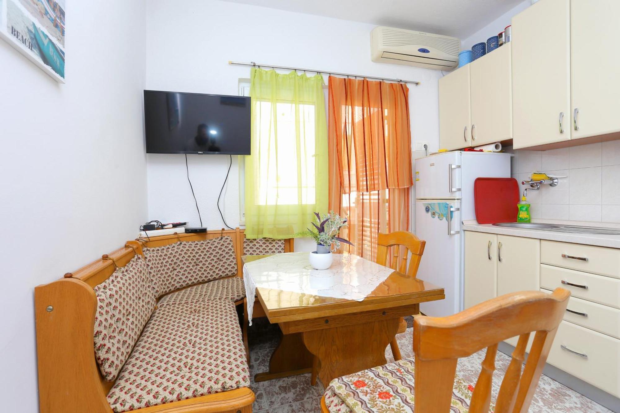 Apartments By The Sea Businci, Ciovo - 9450 Trogir Room photo